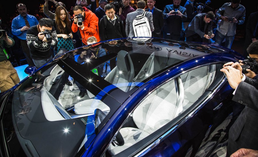 Buick-Avista-concept-show-floor-115-876x