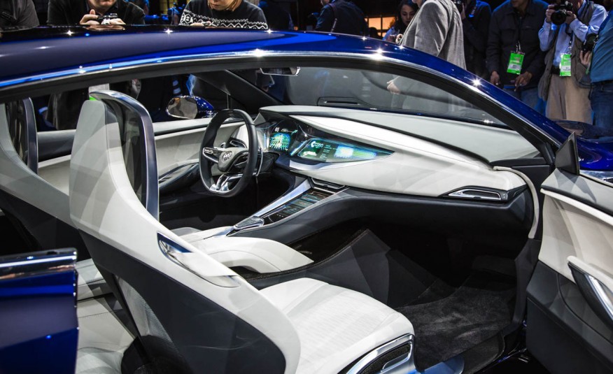 Buick-Avista-concept-show-floor-116-876x