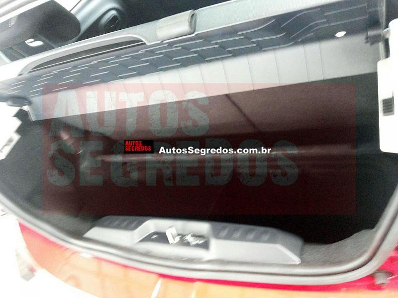 interior_fiat_mobi_2017_1.jpg