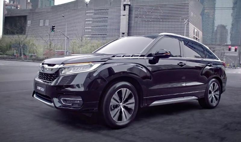 2016_Honda-Avancier_01.jpg