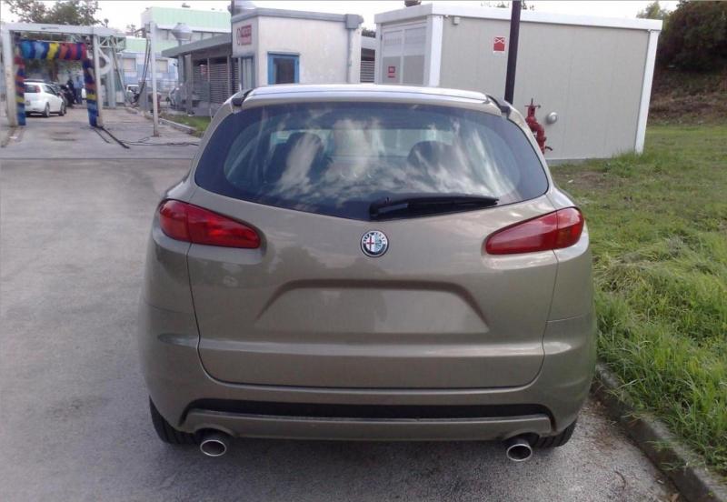 Alfa Romeo SUV Elasis (3).jpg