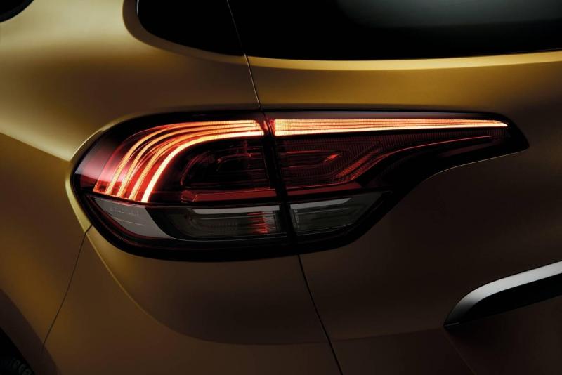 Renault_75990_global_en (FILEminimizer).jpg