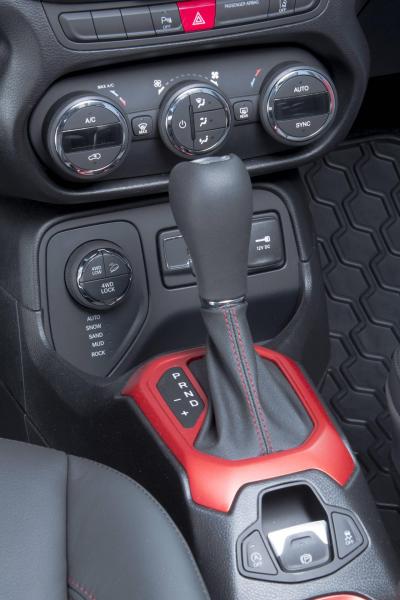29_Renegade_Trailhawk (FILEminimizer).jpg