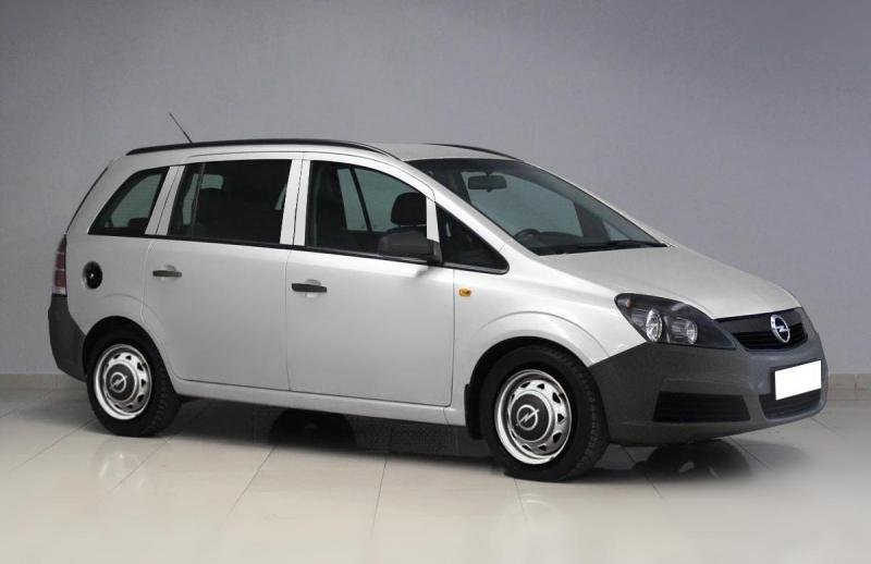 opel zafira sub club.jpg