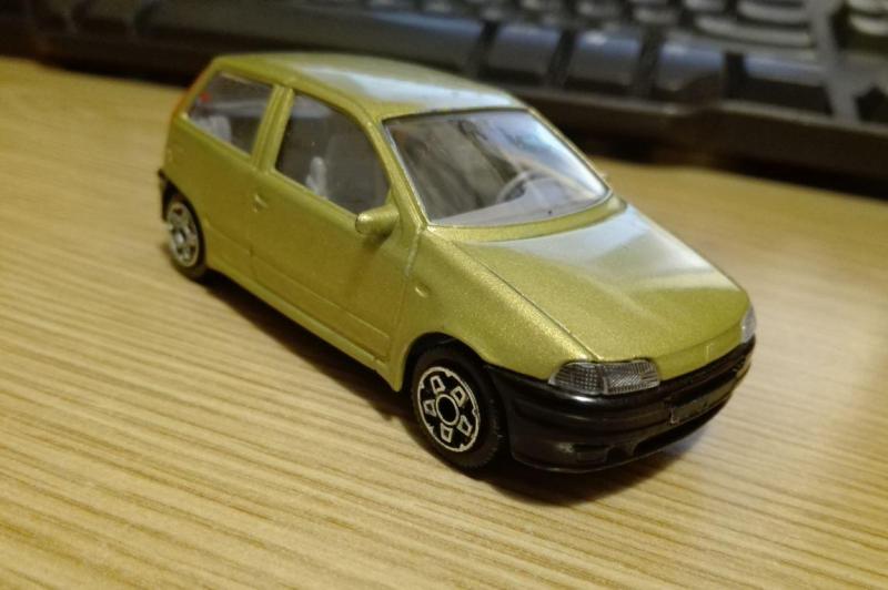 Fiat Punto BBURAGO.JPG
