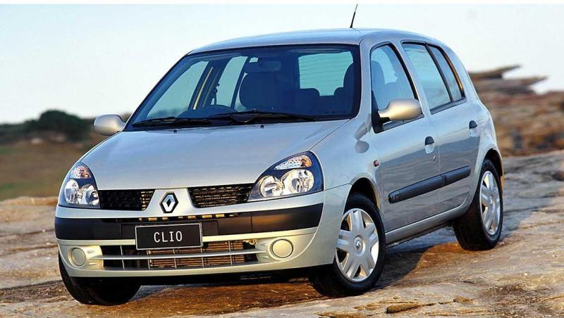 2001_Renault_Clio_Expression.jpg