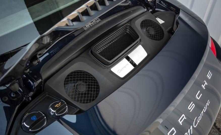 2017-Porsche-911-173-876x535.jpg
