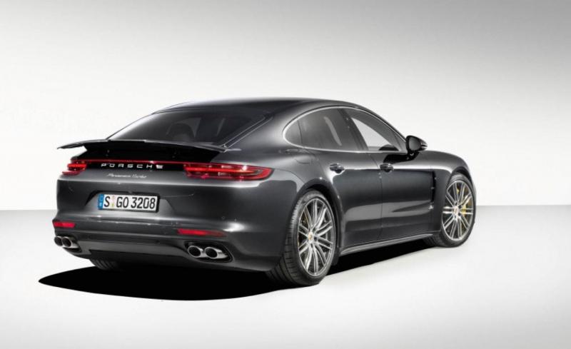 2017-Porsche-Panamera-Turbo-110-876x535.jpg