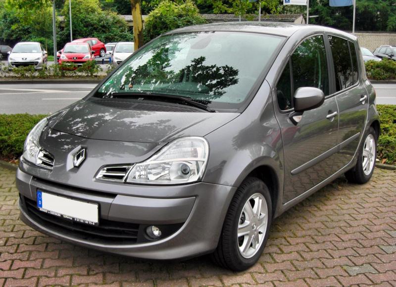 Renault_Modus_Facelift_20090808_front.JPG
