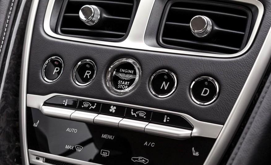 2017-Aston-Martin-DB11-132-876x535.jpg
