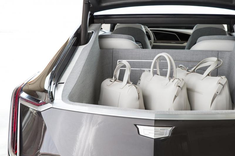 Cadillac-Escala-concept-rear-end-bags.jpg