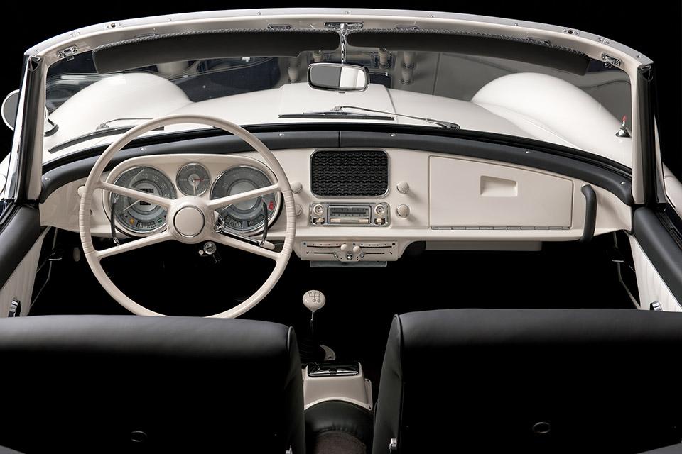 elvis-bmw-507-3.jpg