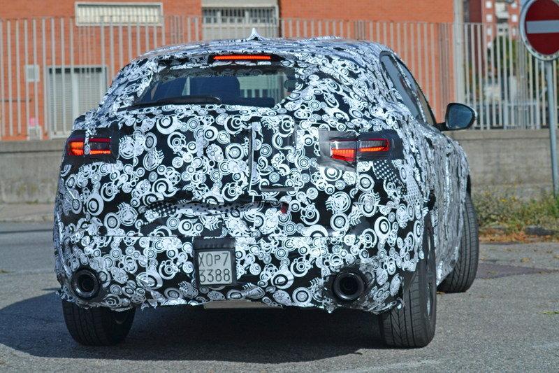 2018-alfa-romeo-stelvio-6_800x0w.jpg