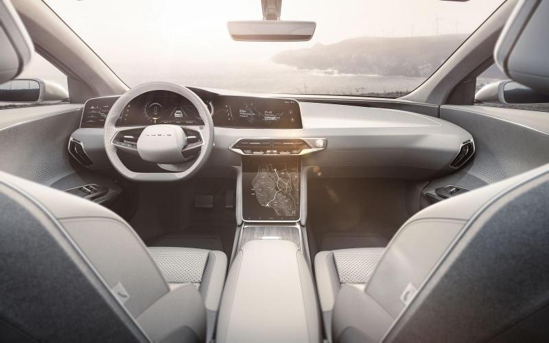 Lucid Air 8.jpg