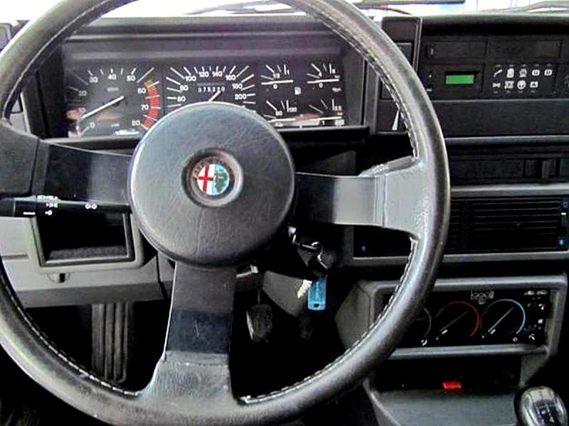 alfa-75-turbo-86-cruscotto.jpg