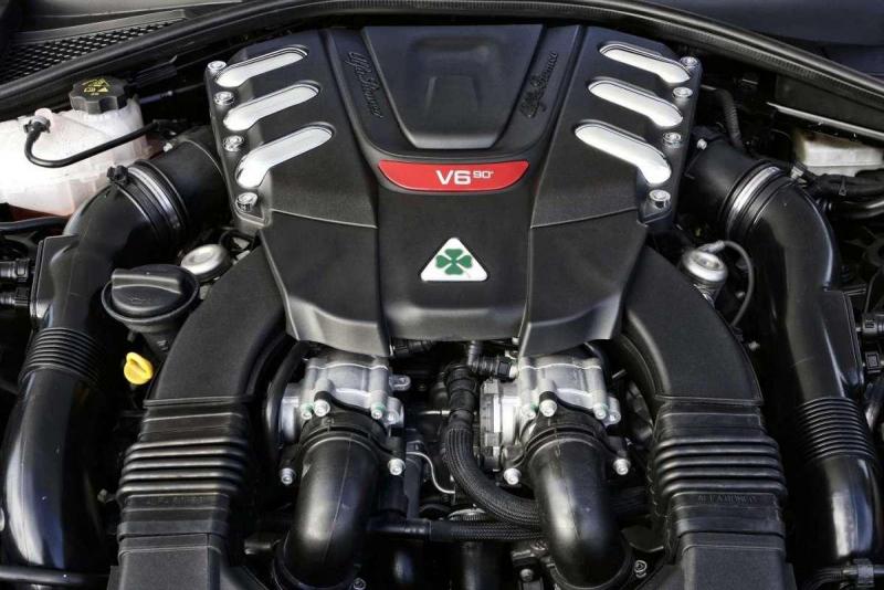 alfa-romeo-giulia-quadrifoglio-motore-29-v6.jpg