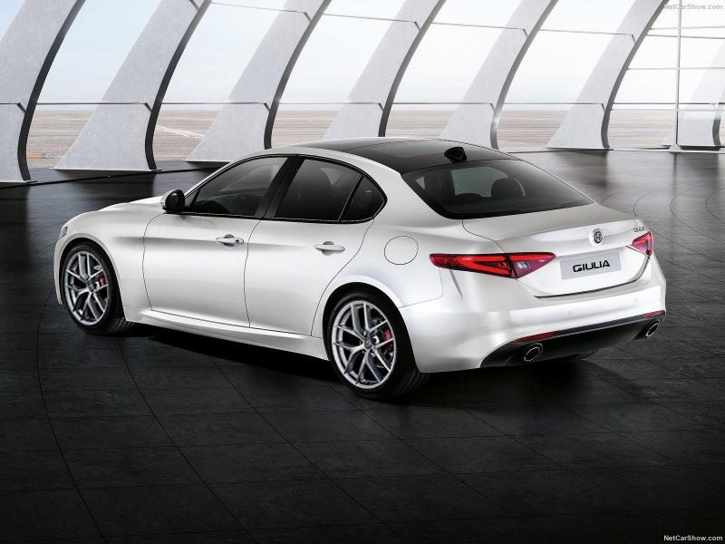 Alfa_Romeo-Giulia-2016-1600-21.jpg
