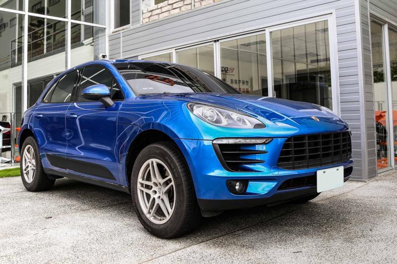 05-Porsche-Macan-2-0.jpg