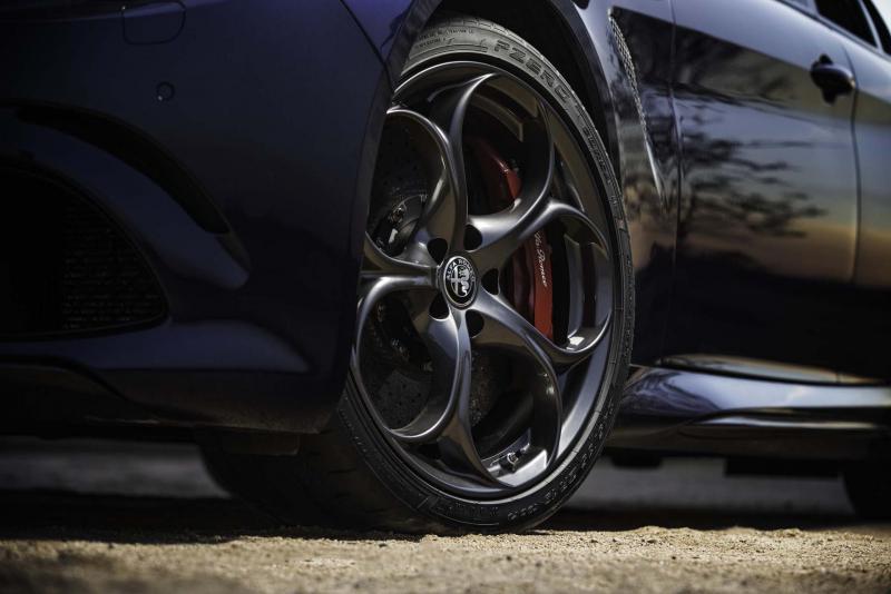 2017-Alfa-Romeo-Giulia-Quadrifoglio-Verde-wheels.jpg