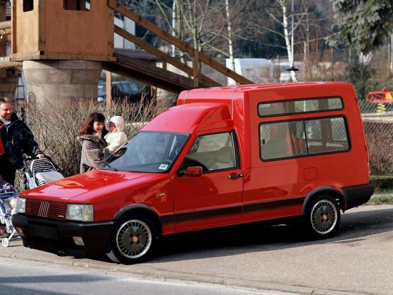 59110055afaf8_fiat-fiorino-147-2264.thumb.jpg.6430789c0a8251a49eb190ebc239fc17.jpg