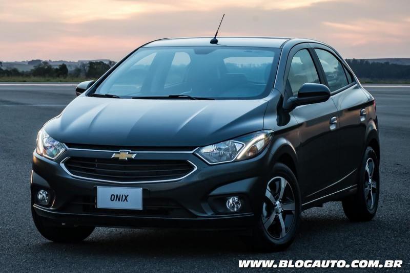 Chevrolet-Onix-2017-7-1.jpg