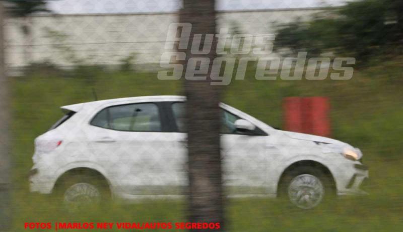 flagra-fiat-argo-drive-2018-7.thumb.jpg.4b0b30749bcfecd883cd99b9232bcce3.jpg