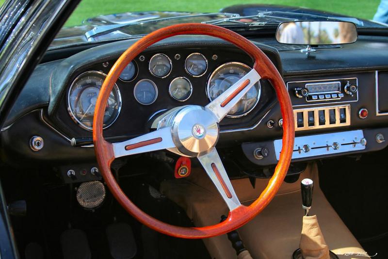 1965_Maserati_Mistral_Spyder_-_dash.jpg