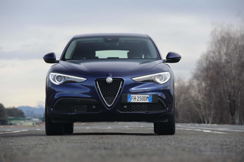 2018-Alfa-Romeo-Stelvio-Q4-front-end-02.thumb.jpg.62f452f3720550b3a884e8009823731f.jpg