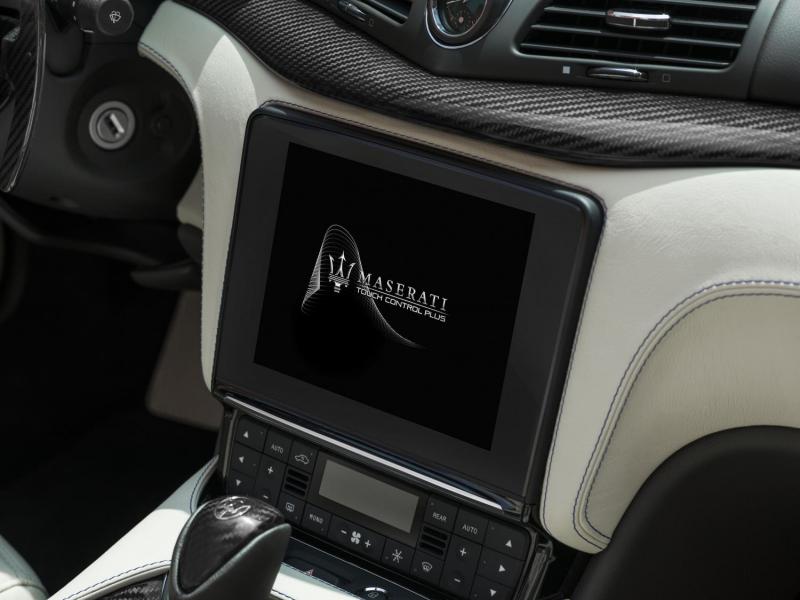 Small-12779-MaseratiGranCabrioSportMY18-interiordetail-1.jpg