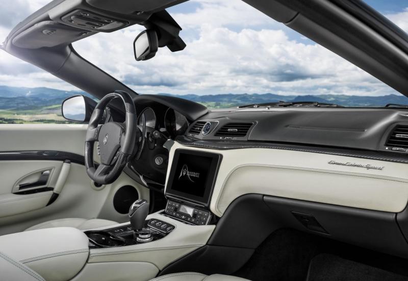 Small-12783-MaseratiGranCabrioSportMY1811.jpg