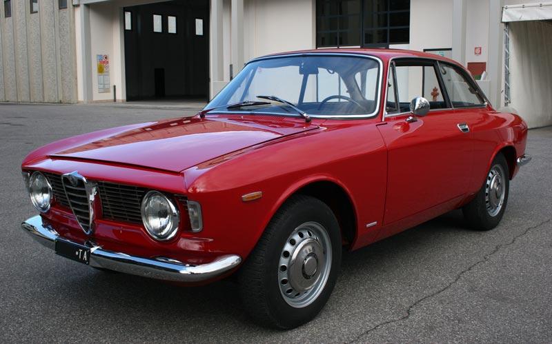 giuliasprintgt02.jpg.5cc99b589517aca3b282d13836340e91.jpg