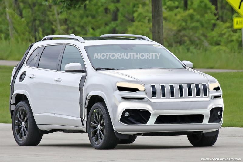 595fbbfc9ba31_jeepcherokee2018spy12.thumb.jpg.2eace56126152eaad2b2cca55d1bb441.jpg