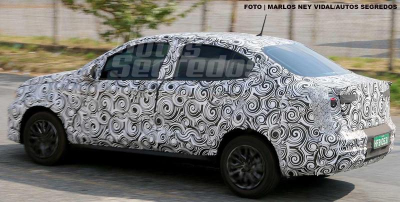 flagra-fiat-x6s-argo-seda-2.thumb.jpg.53f587e4e5dae94360050ecaef84d251.jpg