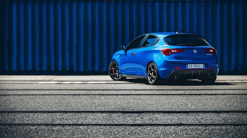 170915_Alfa_Romeo_Giulietta_Sport_03.thumb.jpg.f560c5ff6ac1920a8a184ed59de632bd.jpg