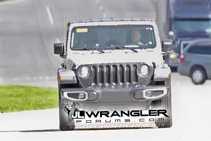 2018-JL-Wrangler-Uncovered-JLWRANGLERFORUMS-17.thumb.jpg.1c906f6fe7728be10b315fad76f56827.jpg