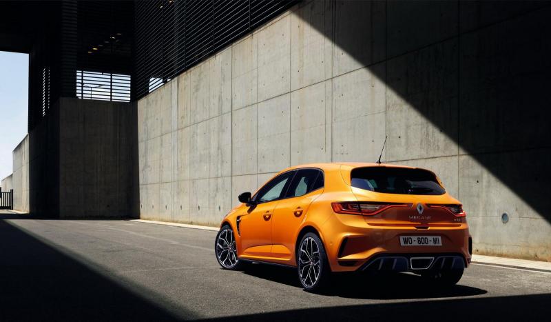 2018-renault-megane-rs-official-9.JPG