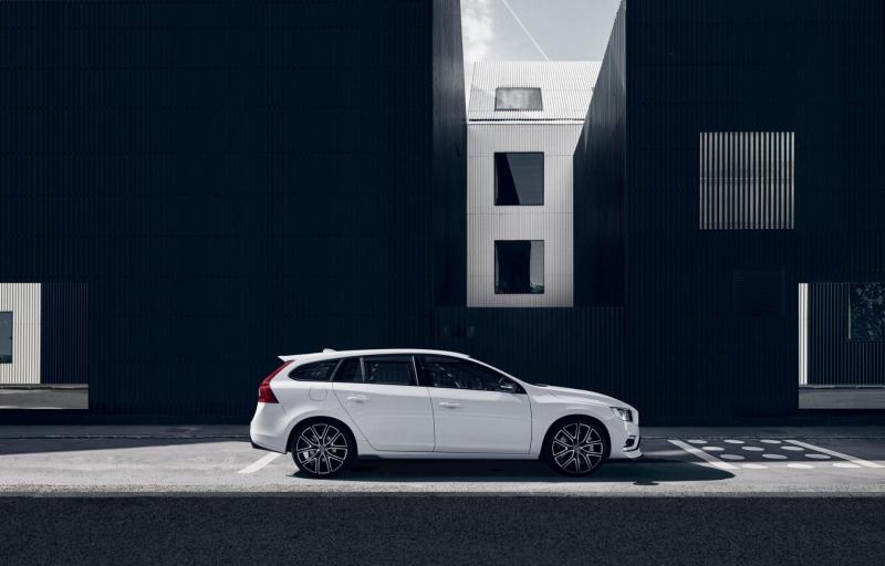 213018_V60_Ice_White_Polestar.jpg
