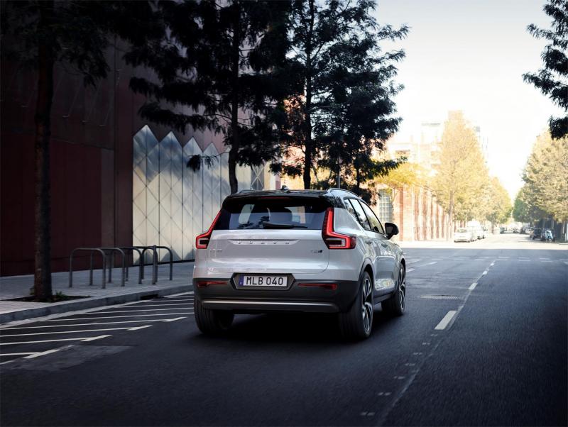 213091_New_Volvo_XC40_exterior.jpg