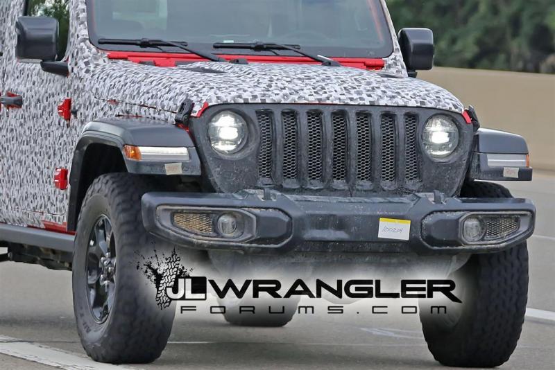59afa31e8d9b9_2018-JL-Wrangler-Uncovered-JLWRANGLERFORUMS-2(1).thumb.jpg.a3639f0b1e860444721ce040c579f28e.jpg