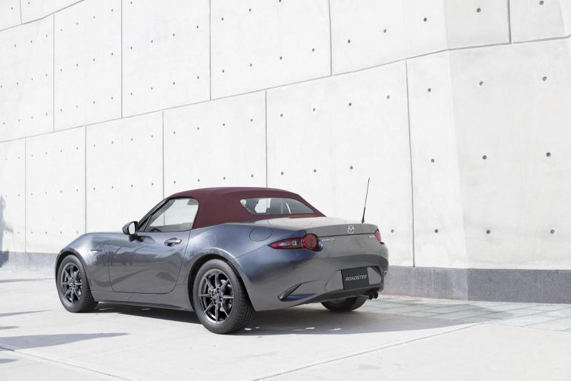 2018-mazda-mx5-miata-roadster-jdm-03_Mazda_Roadster_RedTop_JP_2017_cherryredroof_RQ.thumb.jpg.5a22cd57b159c4e6bbbcc246cf3a8d37.jpg