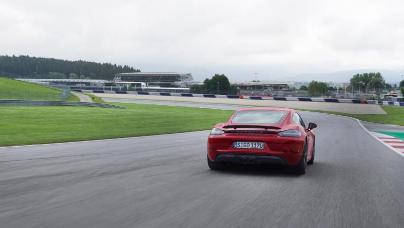 Boxter e Cayman GTS 2018 (1).jpg