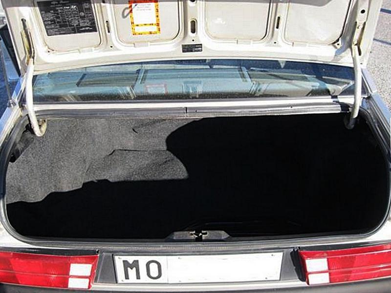 alfa-75-twin-90-bagagliaio.jpg