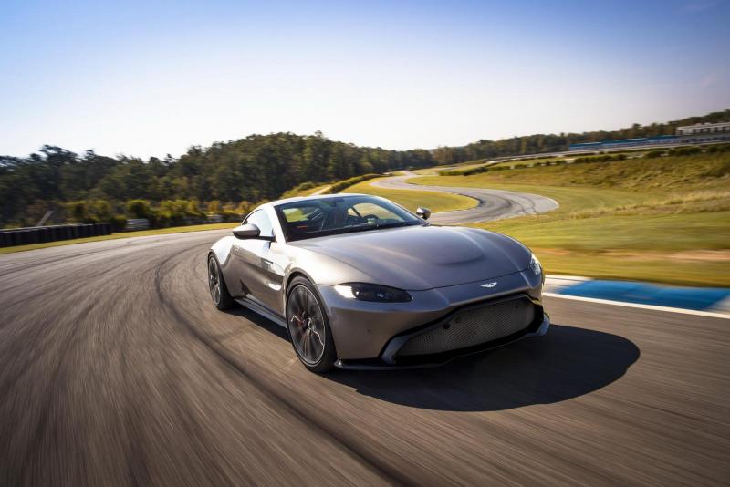 AstonMartin_Vantage_24.jpg