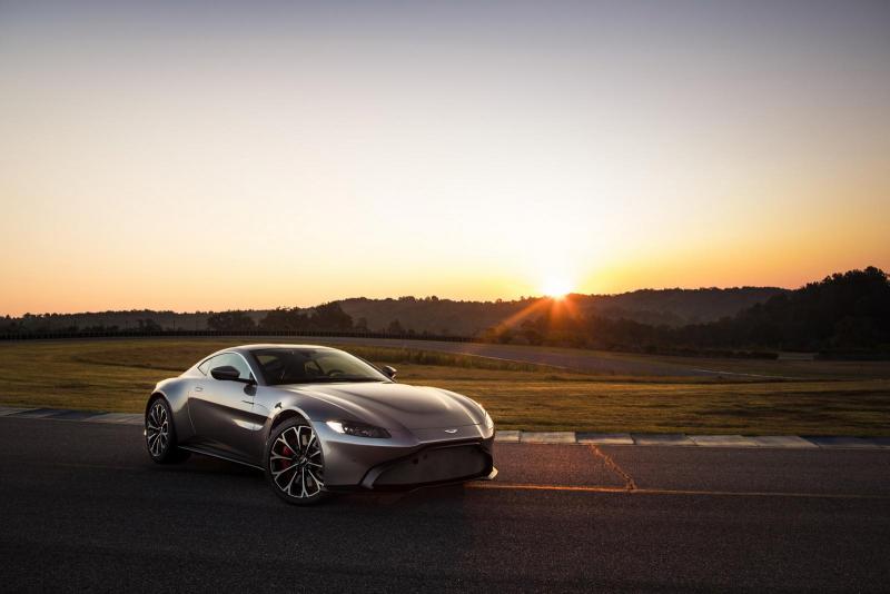 AstonMartin_Vantage_32.jpg