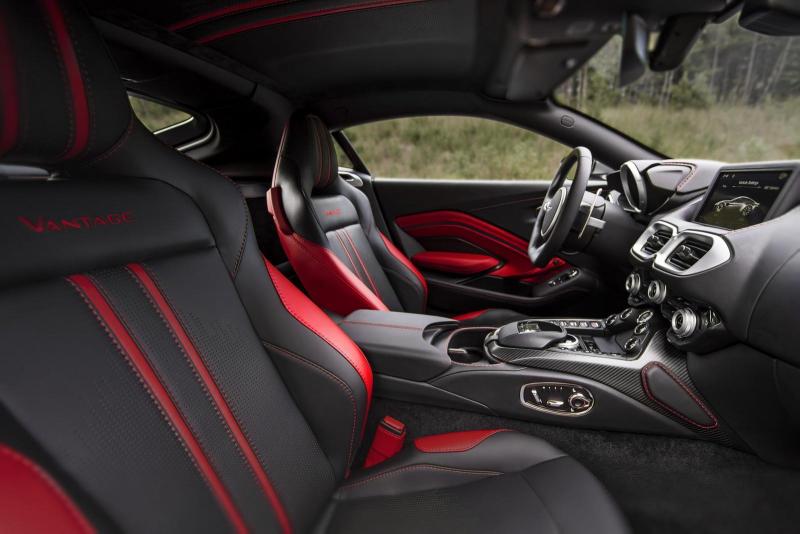 AstonMartin_Vantage_36.jpg