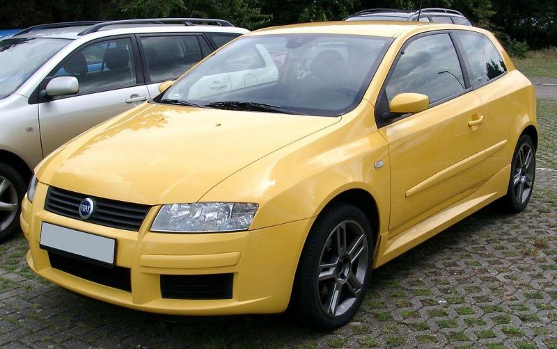1200px-Fiat_Stilo_front_20080711.jpg