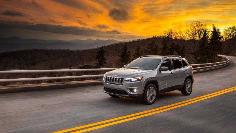 Jeep Cherokee 2018 facelift (1).jpg