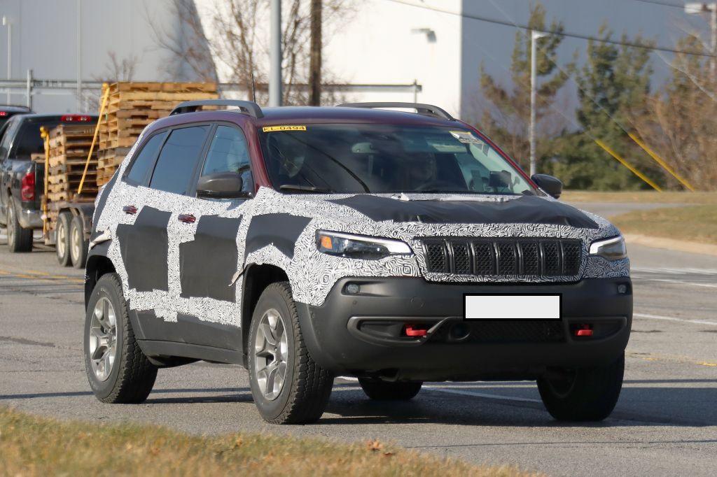 jeep-cherokee-trailhawk-fotos-espia-201741904_1.jpg.1857881a086bdb4a802515cd399e433a.jpg