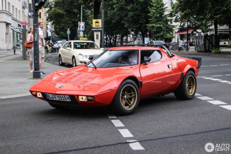 lancia-stratos-hf_D.thumb.jpg.674f011d1b40ed5c339a442b2a97bbfc.jpg