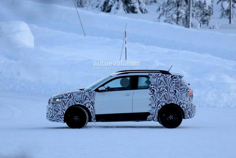 volkswagen-t-cross-budget-suv-spied-undergoing-winter-testing_5.thumb.jpg.44099854c6fea8f61fcca8b7063b0b43.jpg